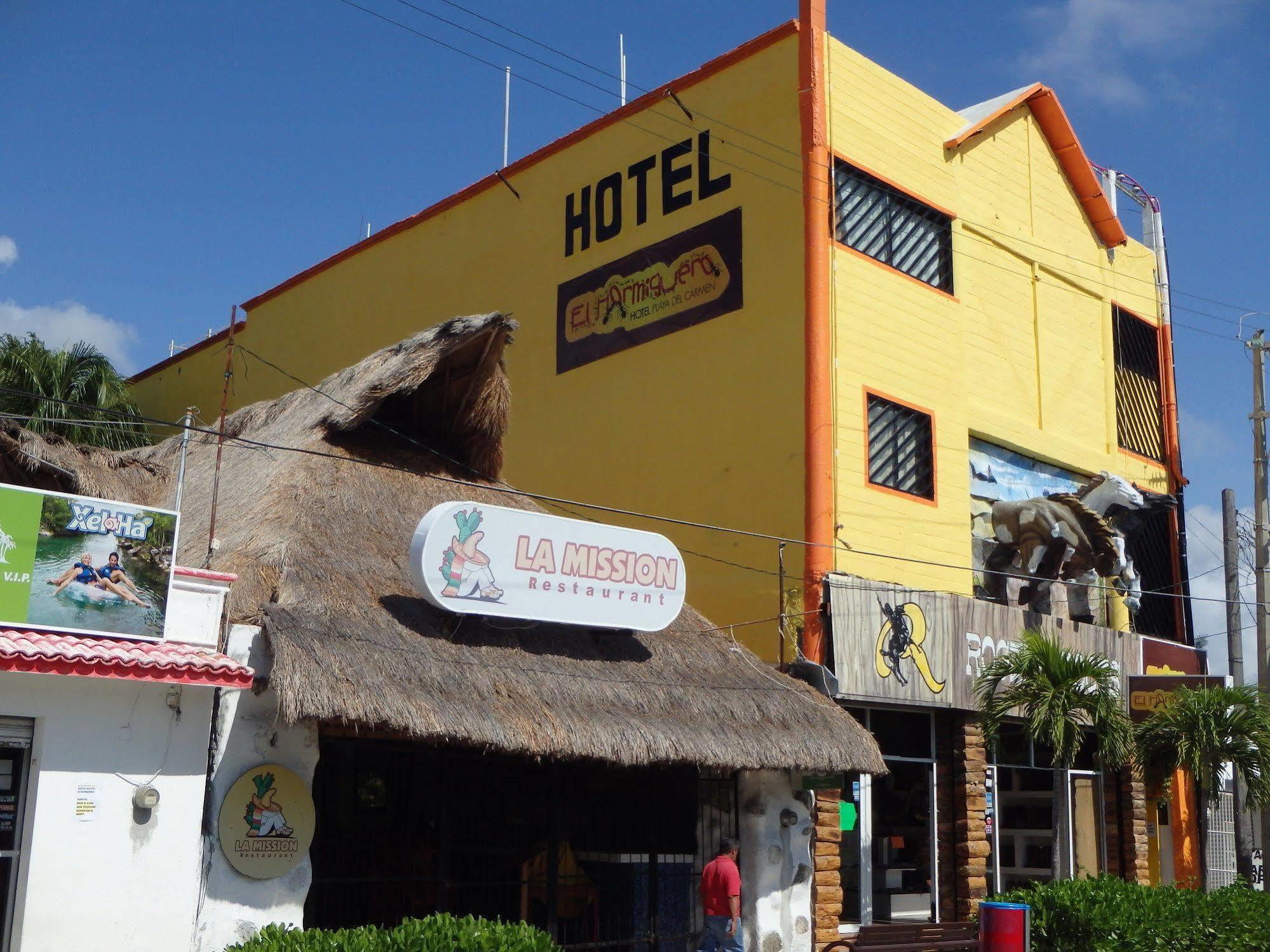 Hotel El Hormiguero Playa del Carmen Exterior foto